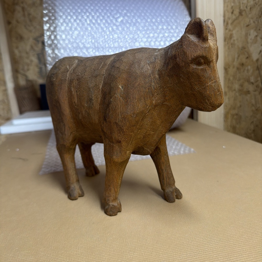 Vtg Hand Carved Folk Art Brown Wooden Cow 8"H x 11"L Farmhouse